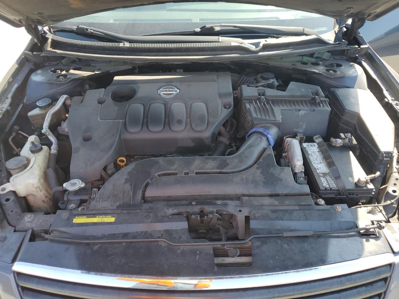 2009 Nissan Altima - Image 13