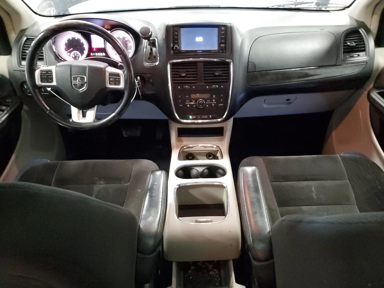 2014 Dodge Caravan - Image 8