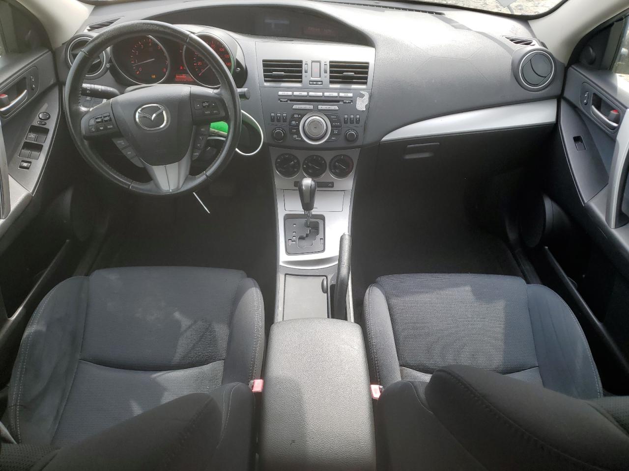 2011 Mazda 3 - Image 8