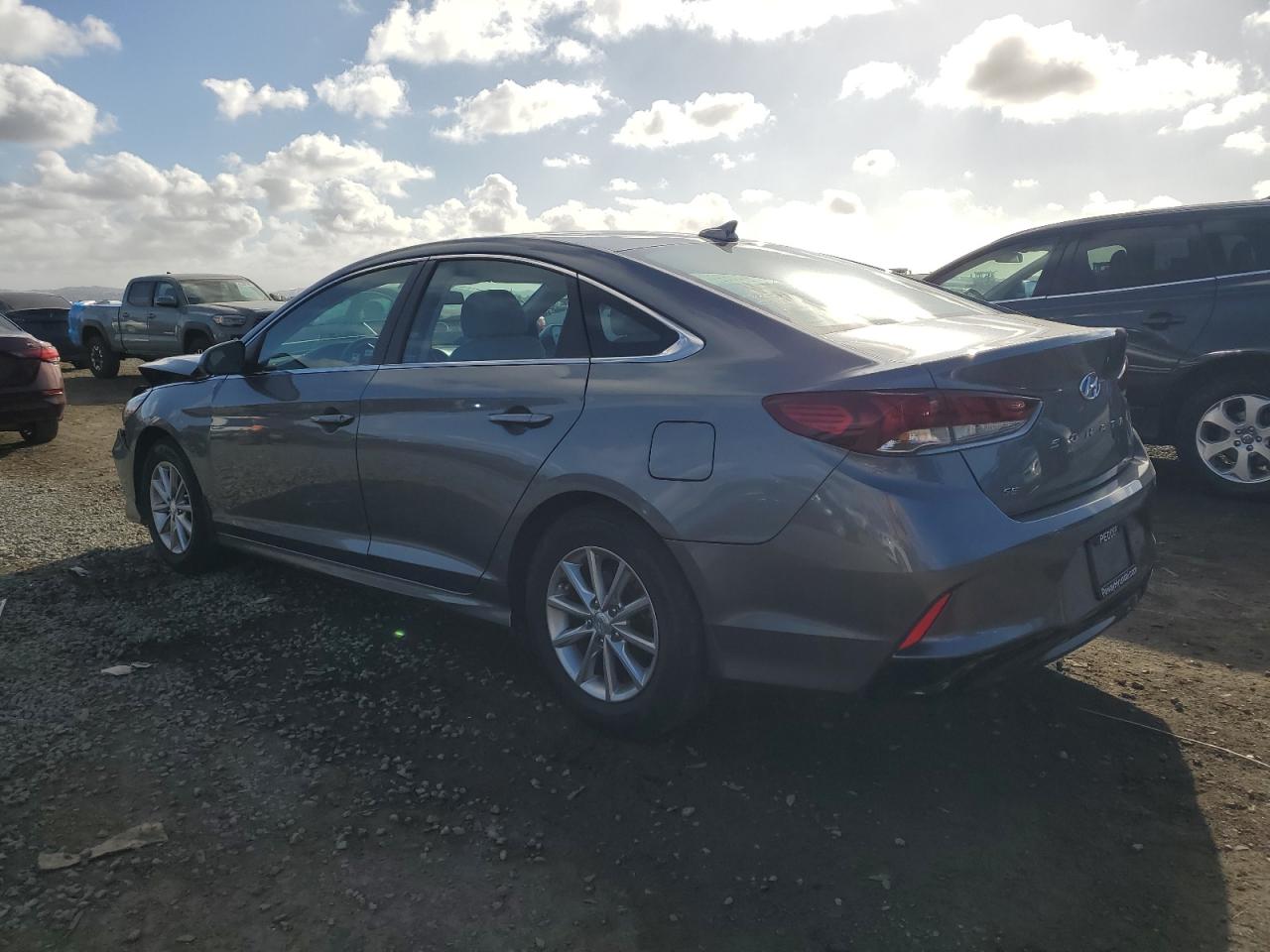 2018 Hyundai Sonata - Image 2