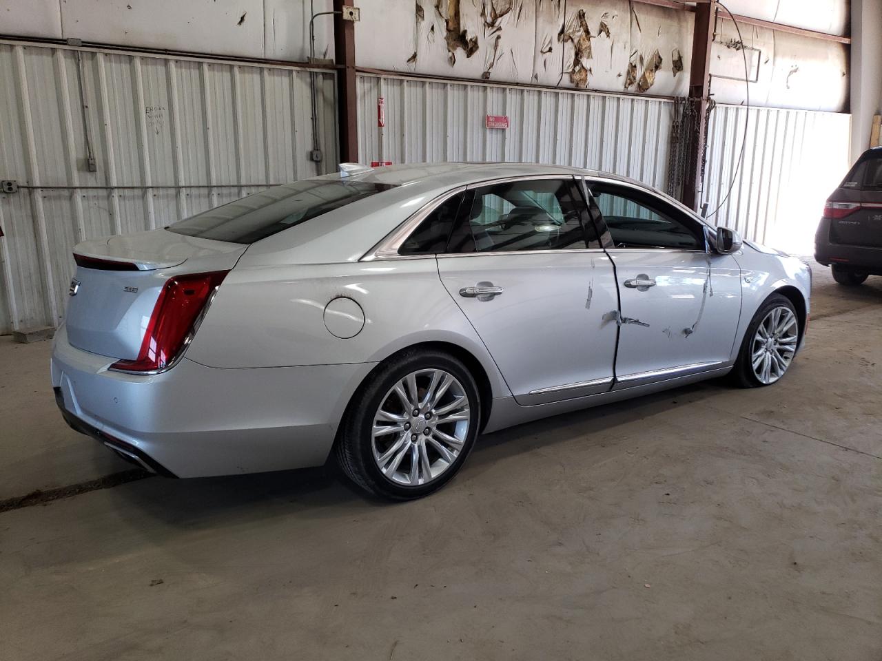 2018 Cadillac XTS - Image 3