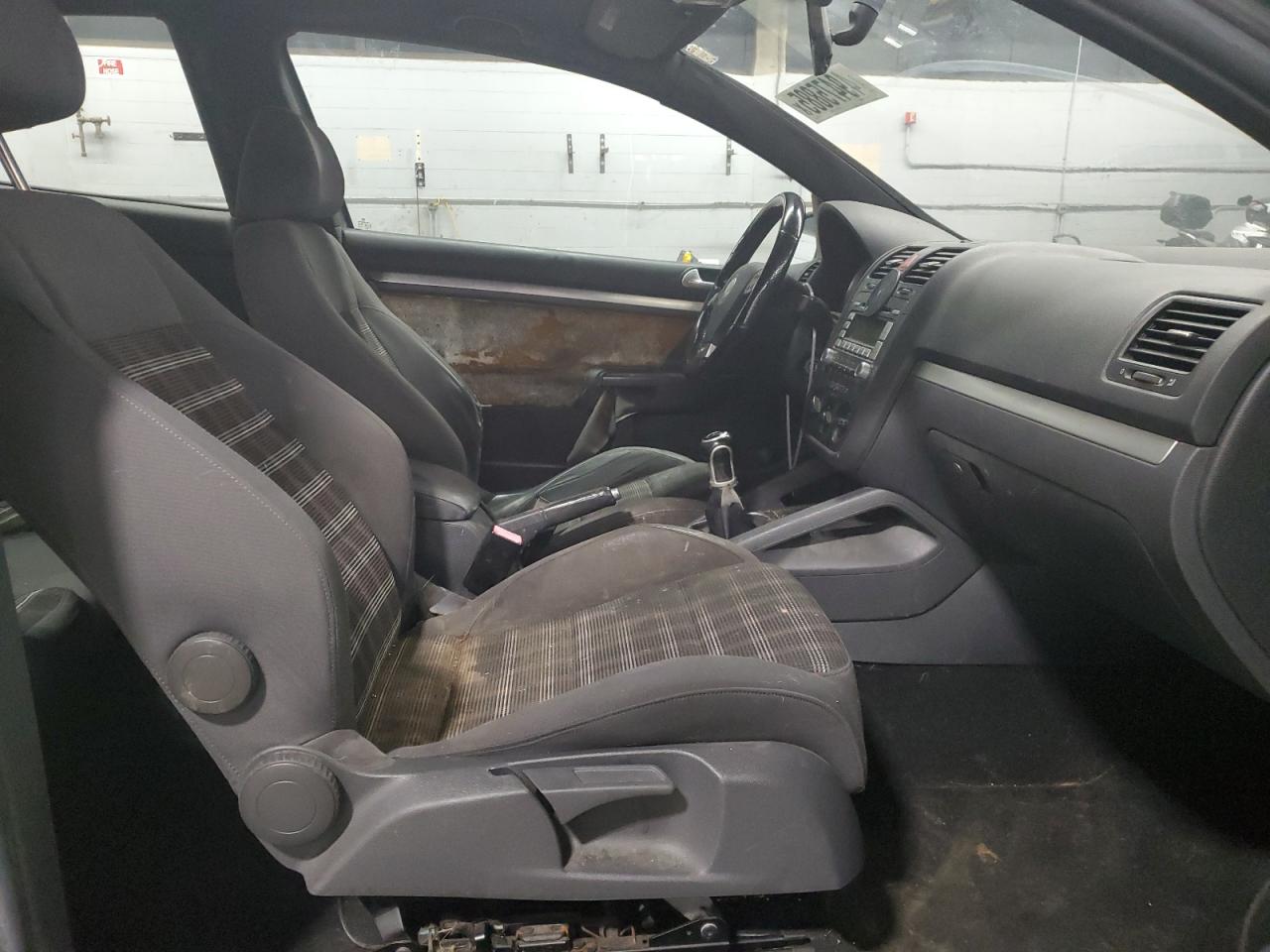 2008 Volkswagen GTI - Image 10