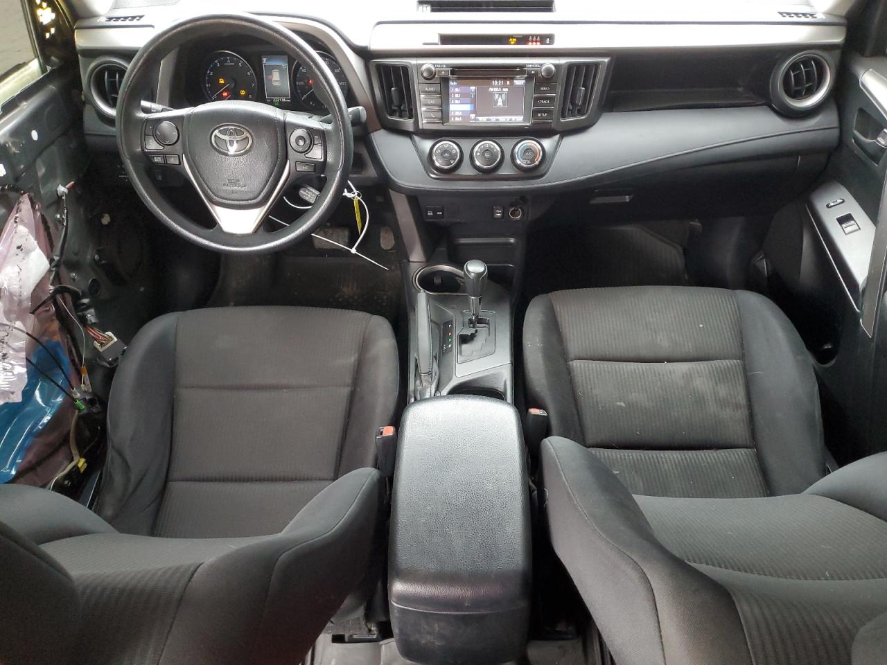 2017 Toyota RAV 4 - Image 8