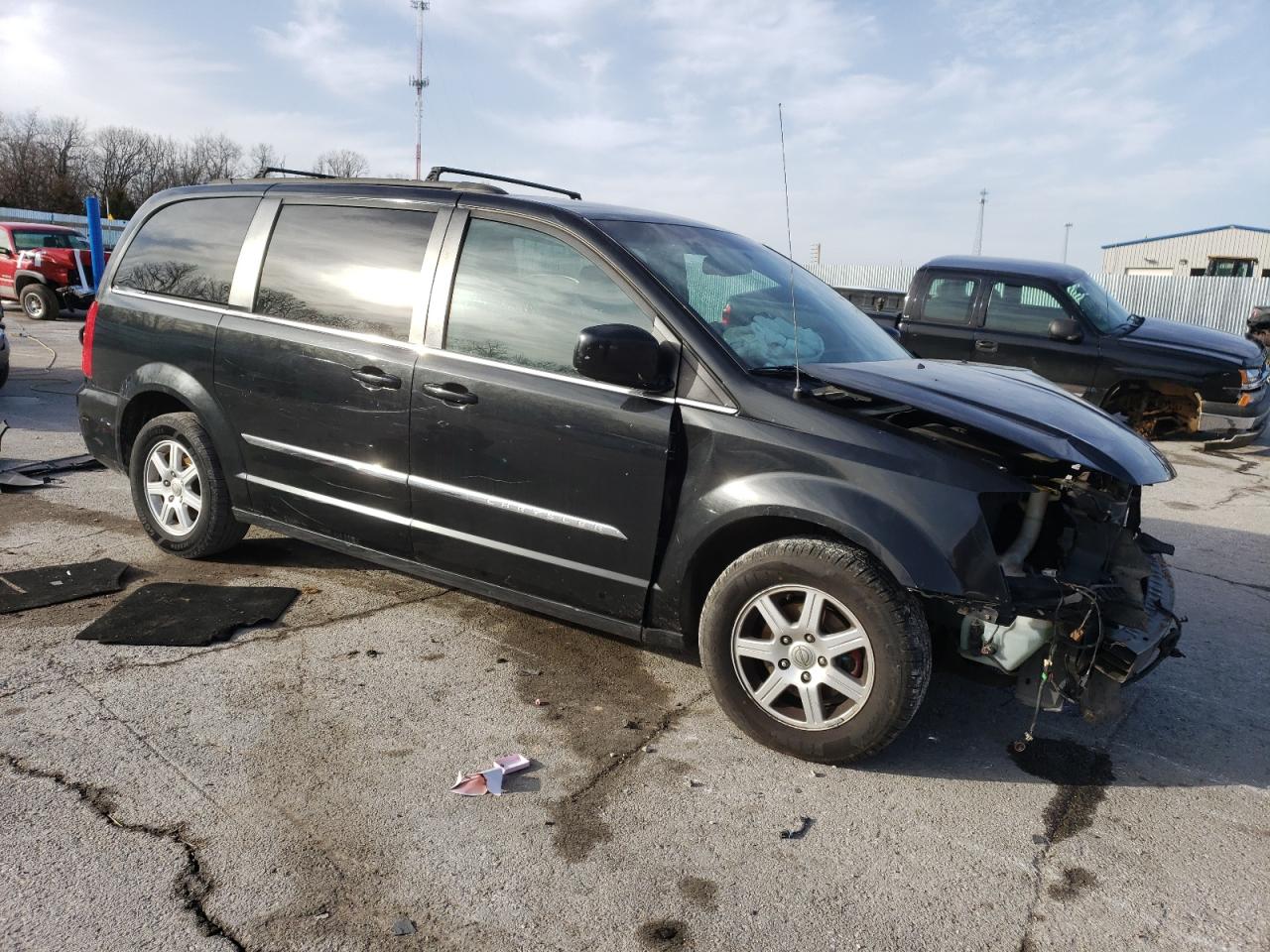 2012 Chrysler Town & Country - Image 4