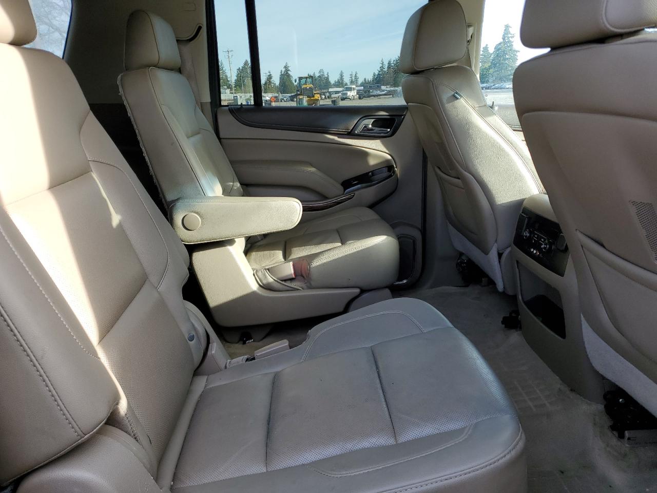 2015 GMC Yukon - Image 11
