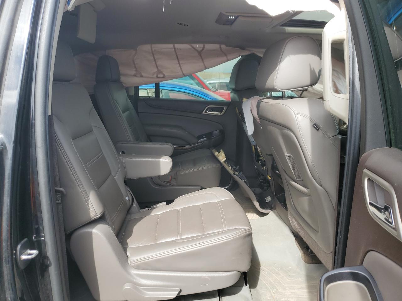 2015 GMC Yukon - Image 10