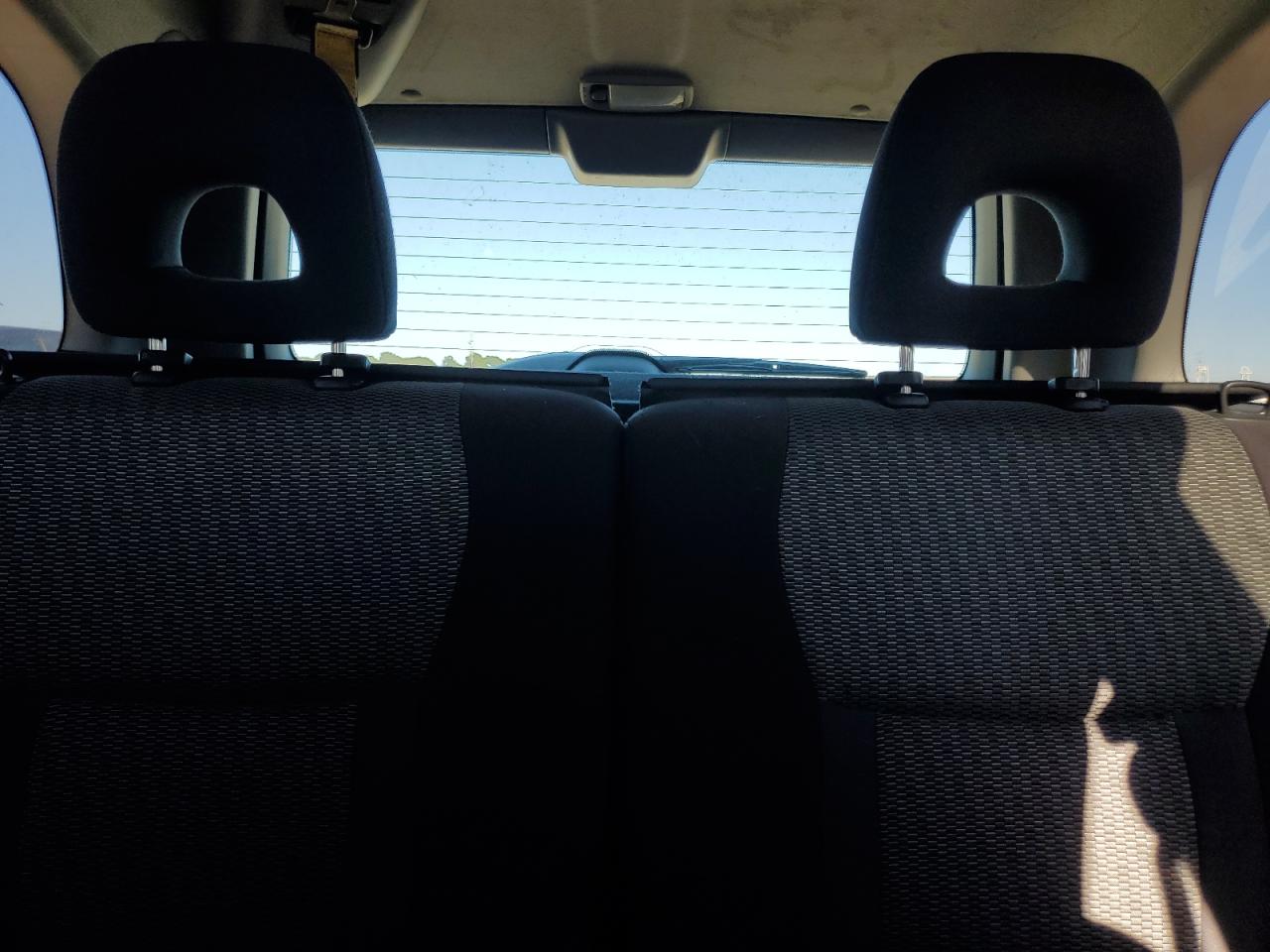 2004 Toyota RAV 4 - Image 10