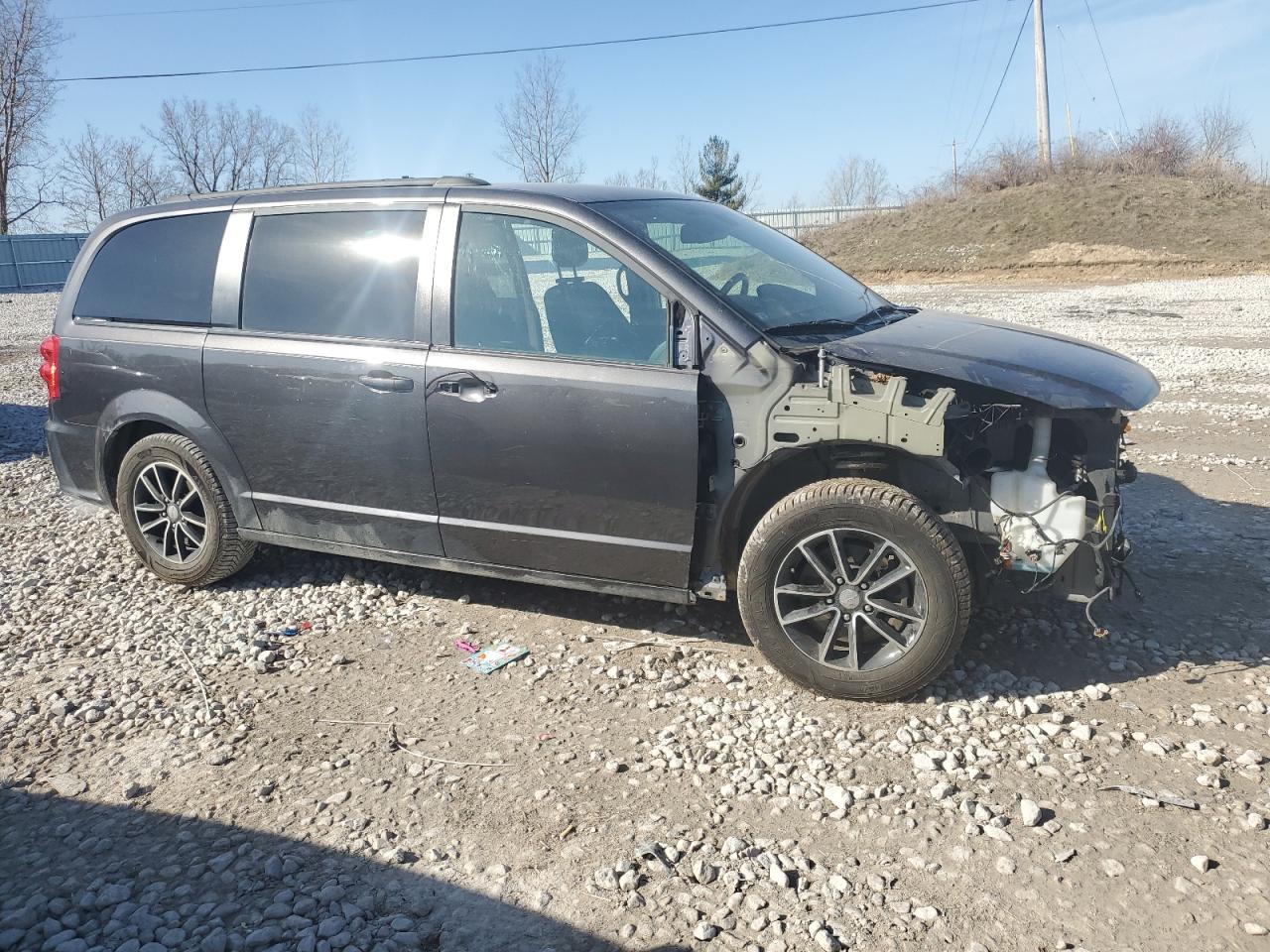 2018 Dodge Caravan - Image 4