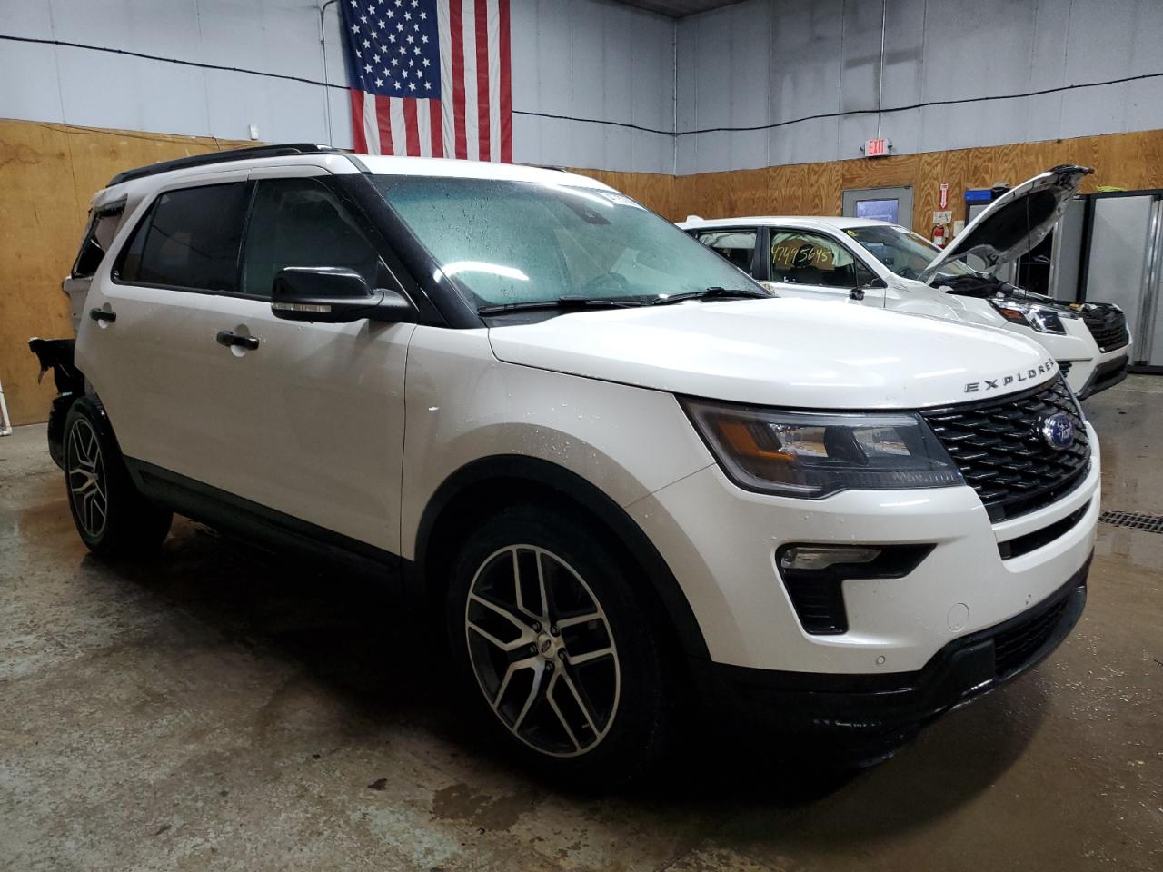 2018 Ford Explorer - Image 4
