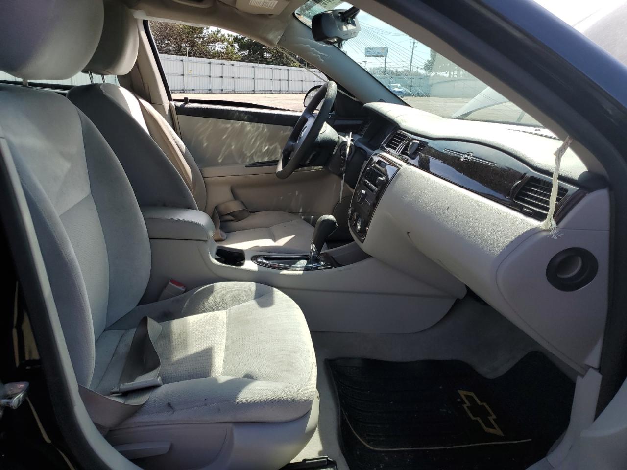 2015 Chevrolet Impala - Image 7