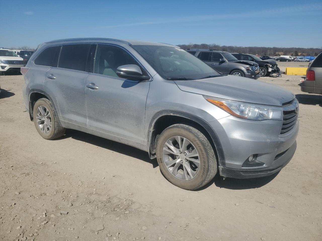 2015 Toyota Highlander - Image 4