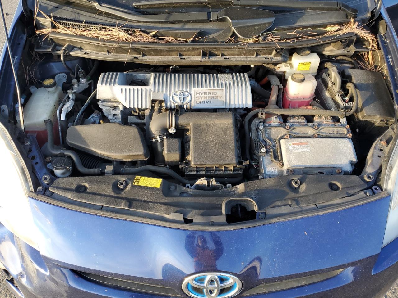 2010 Toyota Prius - Image 13
