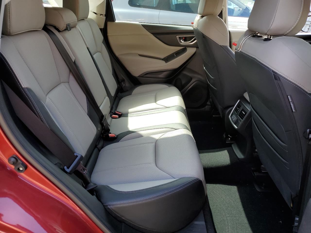 2020 Subaru Forester - Image 11