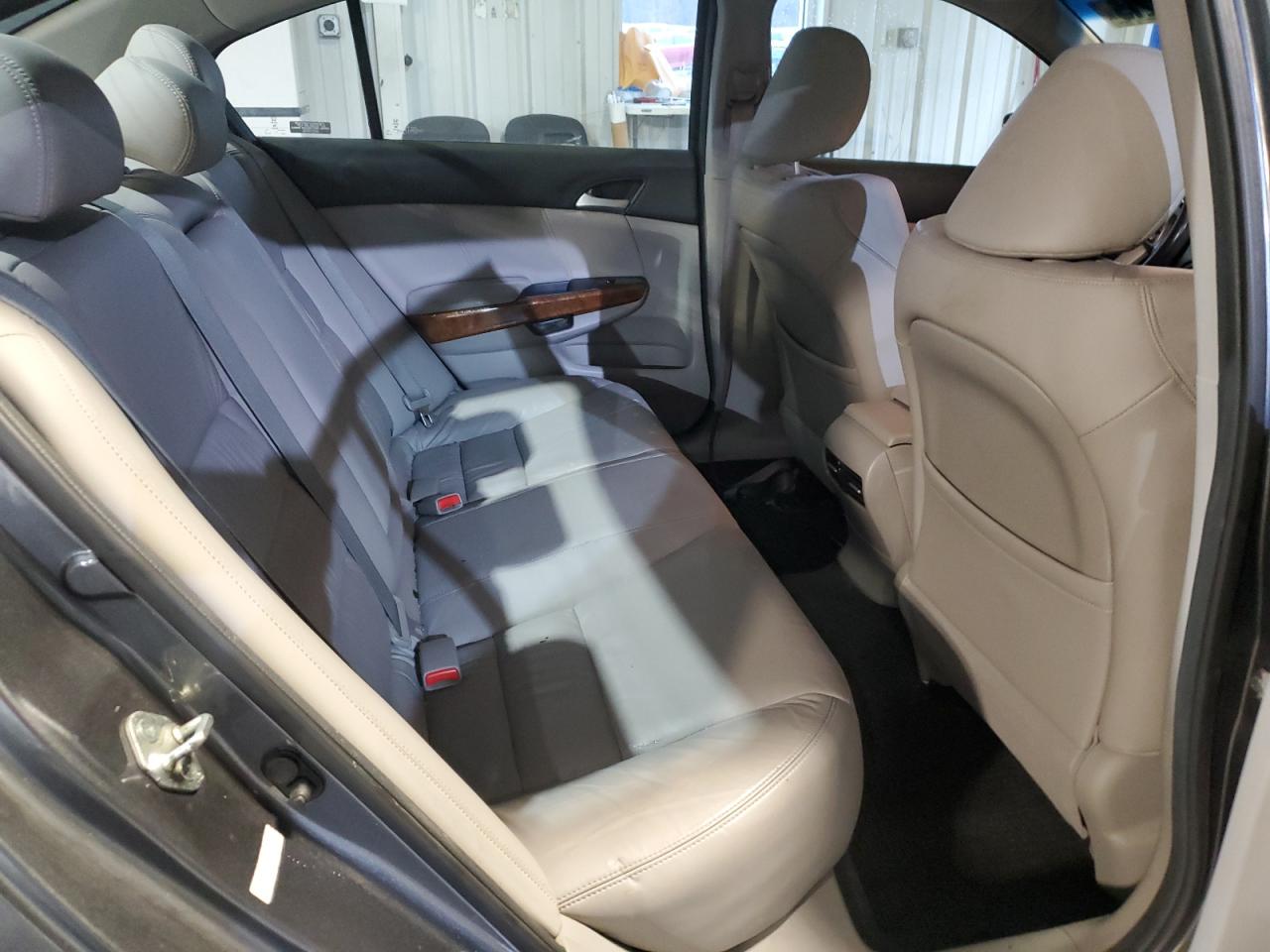2012 Honda Accord - Image 10