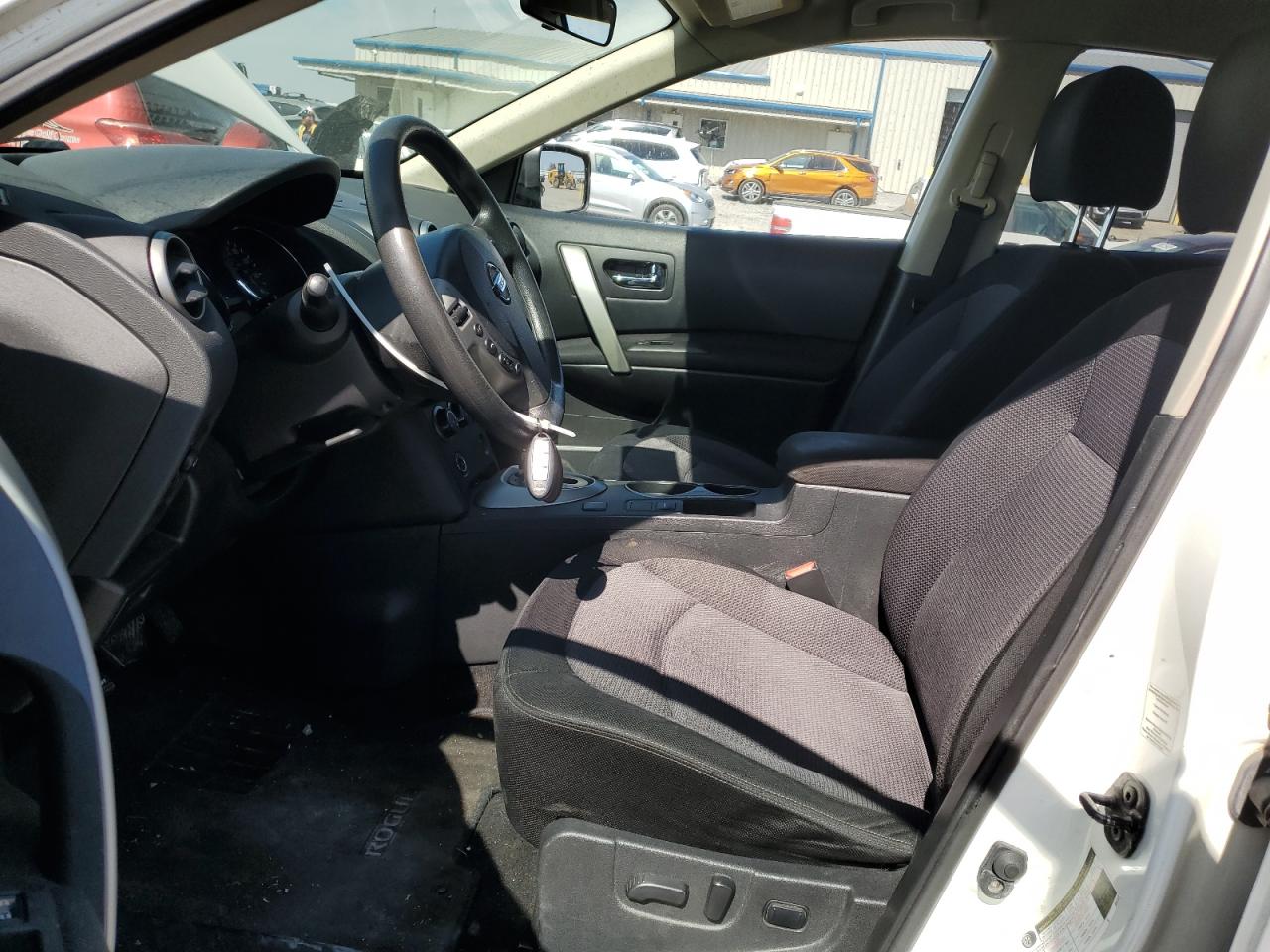 2013 Nissan Rogue - Image 7