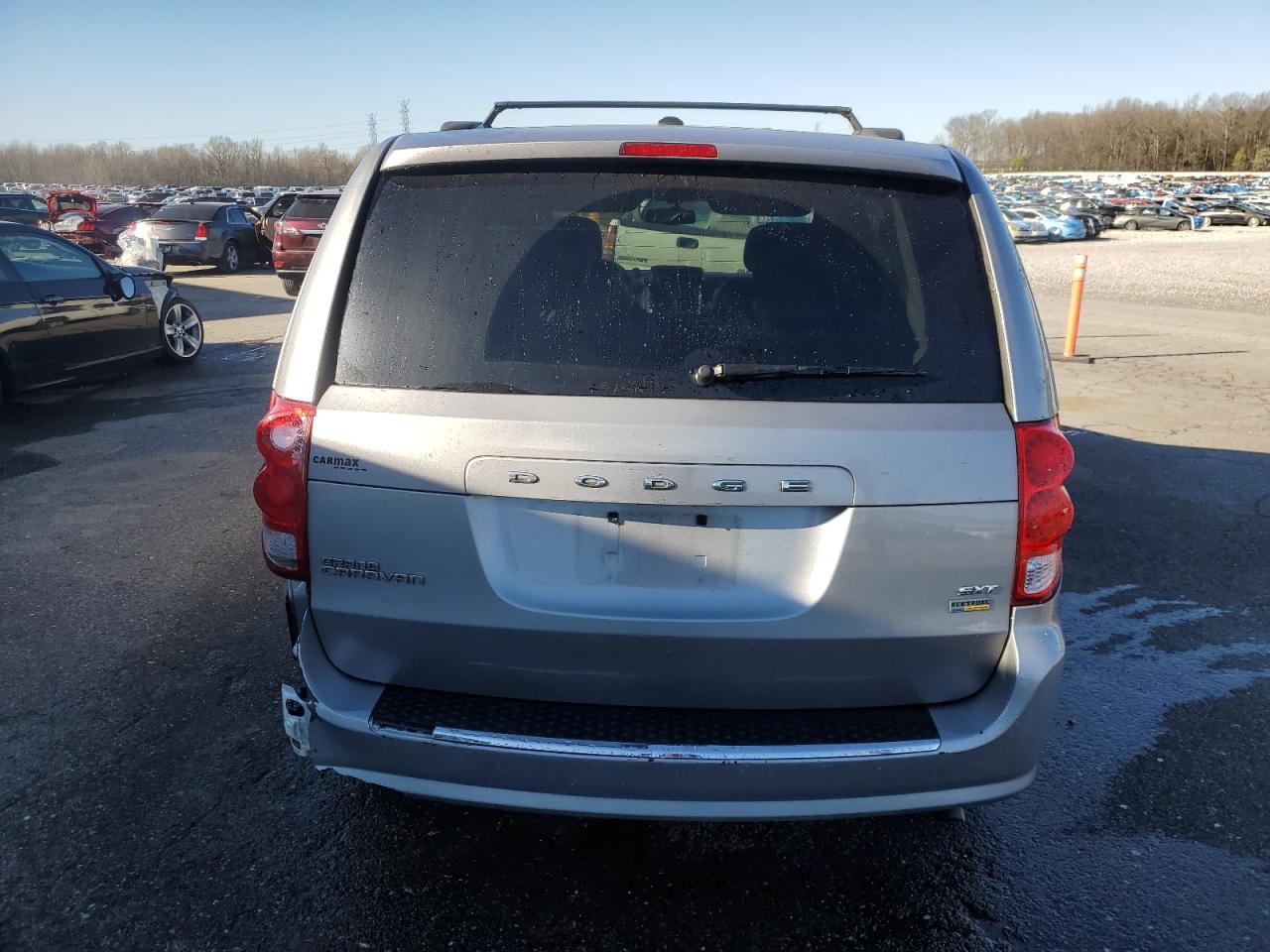 2017 Dodge Caravan - Image 6