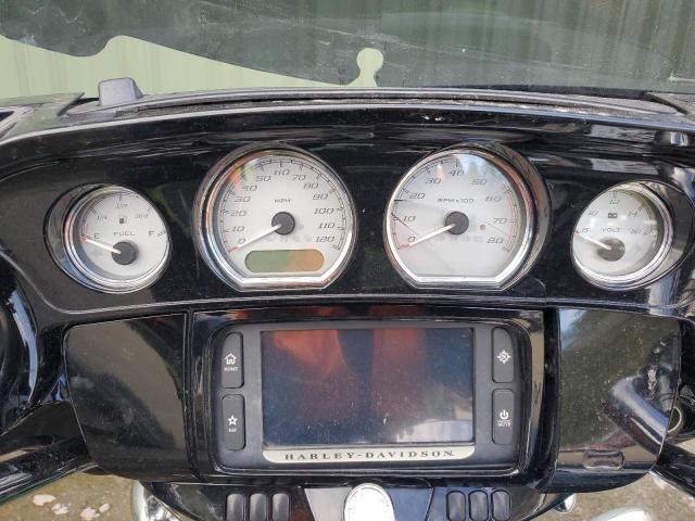  HARLEY-DAVIDSON FL 2015 Зелений