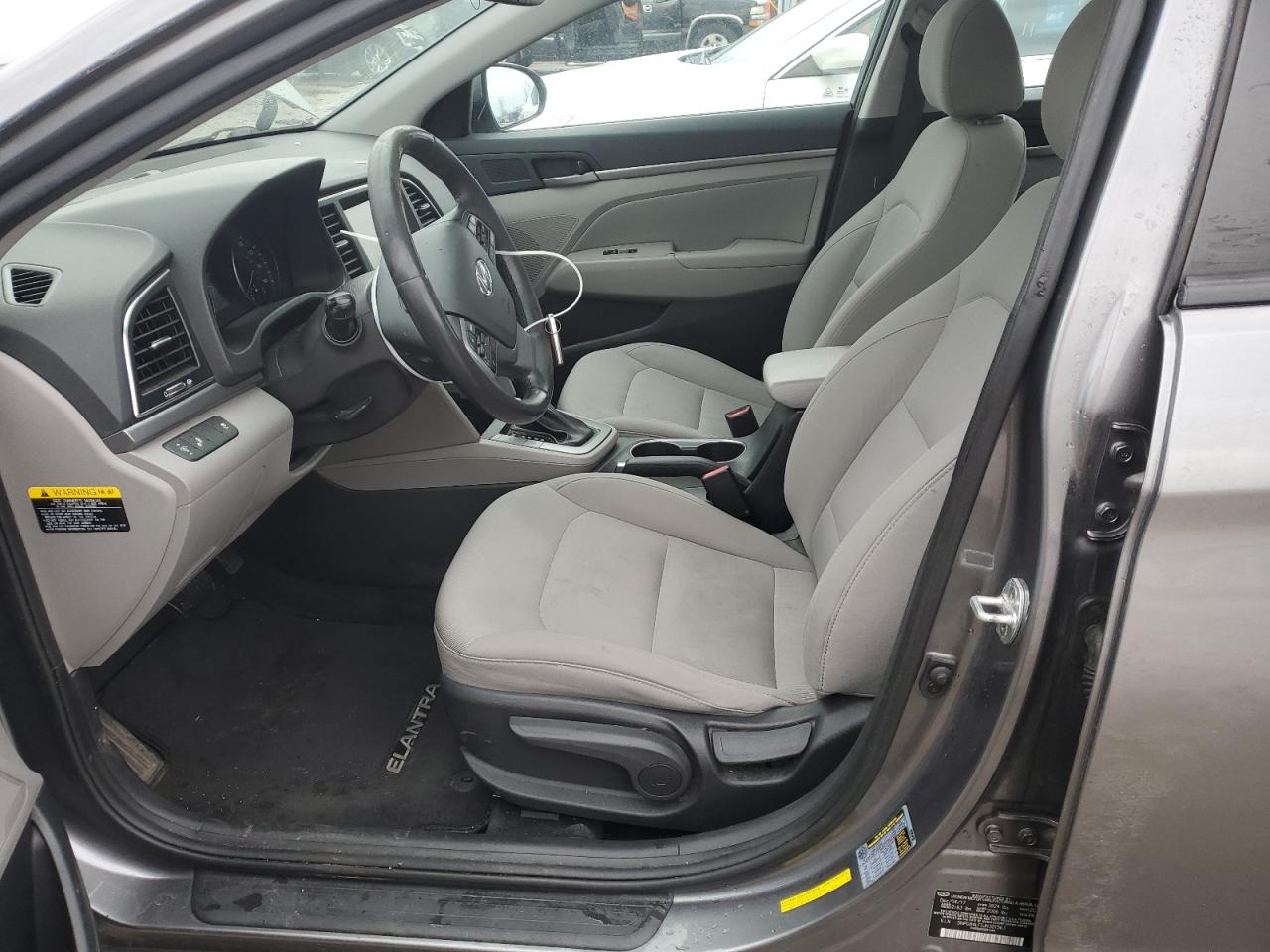 2018 Hyundai Elantra - Image 7