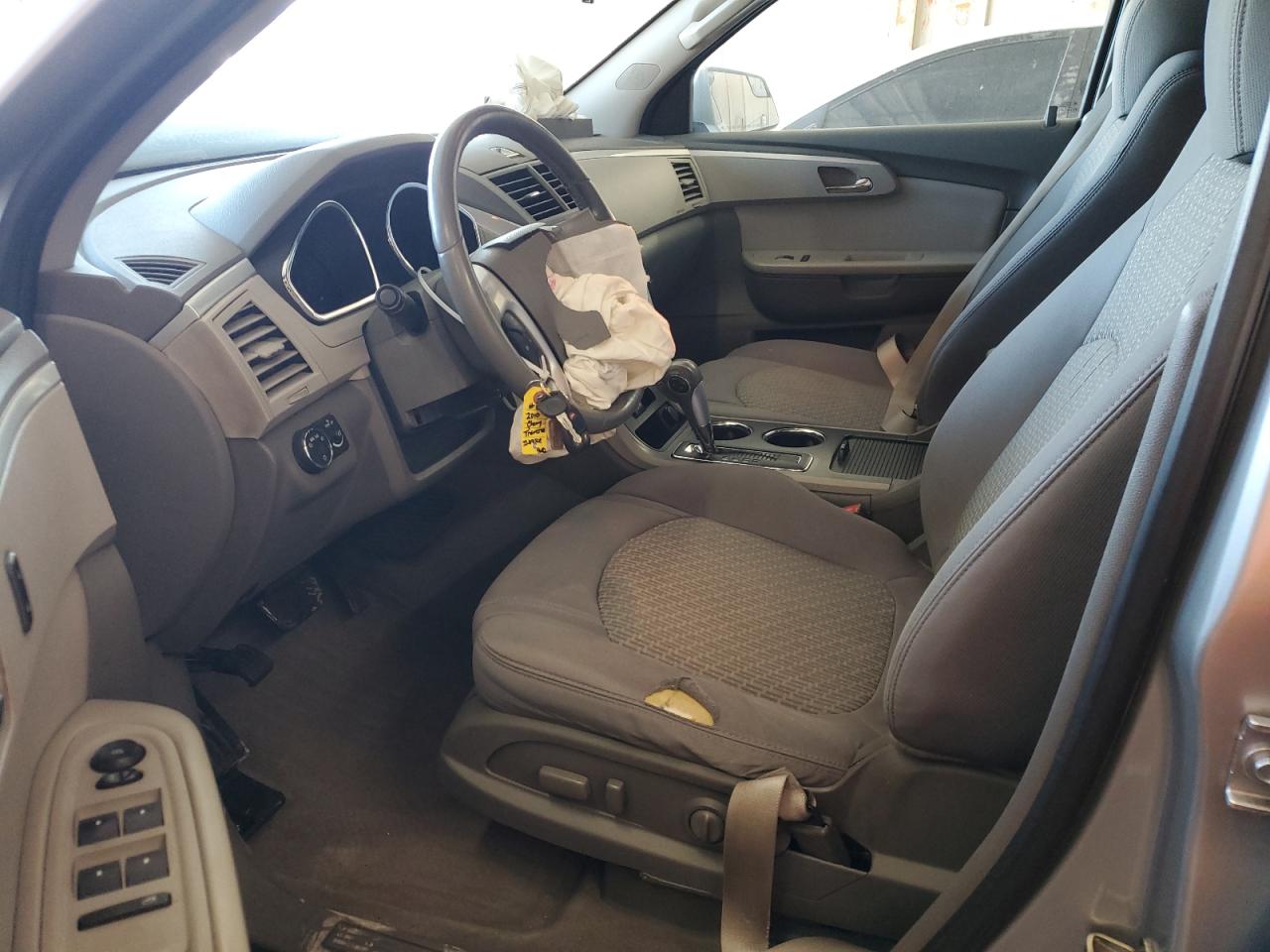 2010 Chevrolet Traverse - Image 7