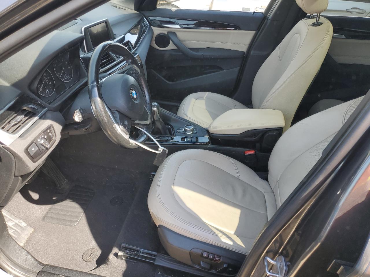 2016 BMW X1 - Image 7