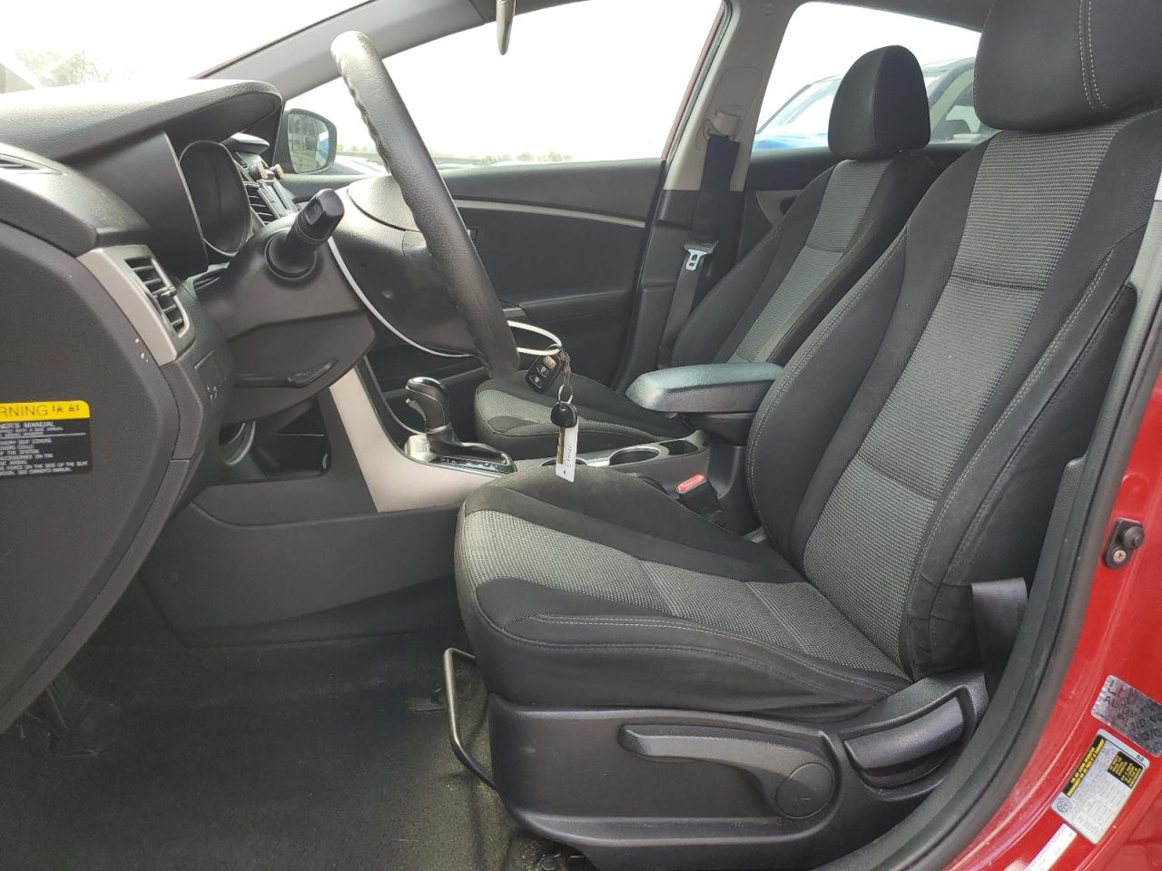 2013 Hyundai Elantra - Image 7