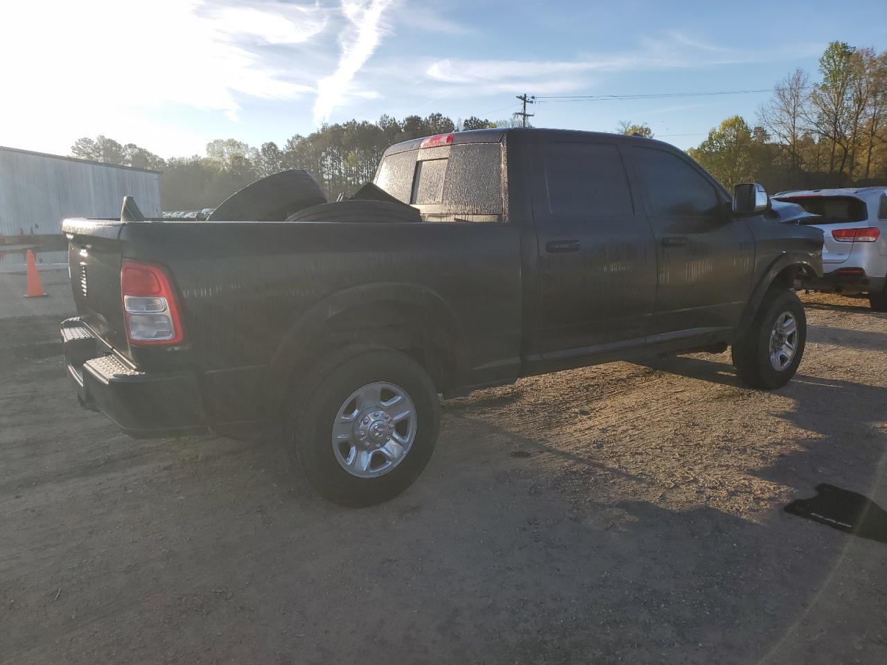 2019 RAM 2500 - Image 3