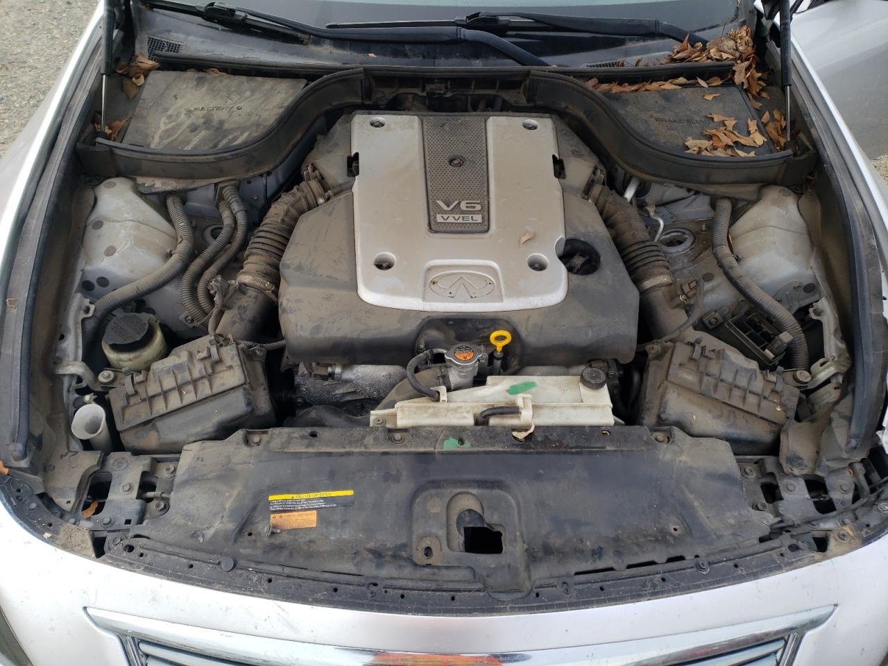 2015 Infiniti Q40 - Image 11