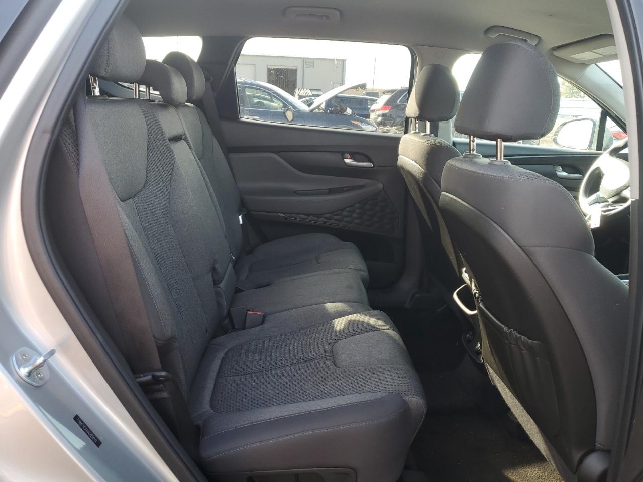 2020 Hyundai Santa Fe - Image 11