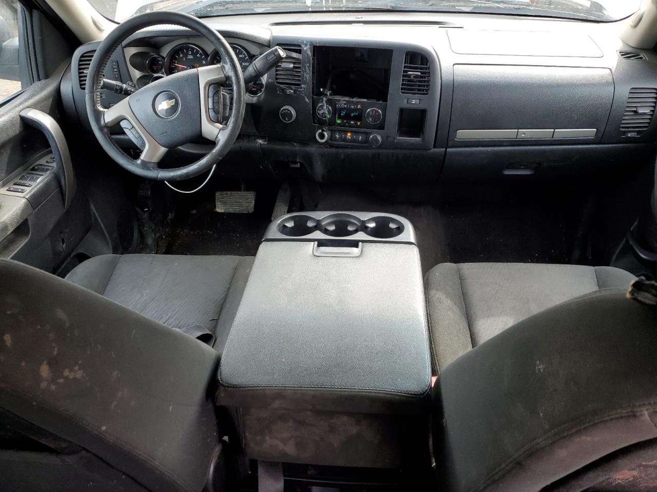 2013 Chevrolet Silverado - Image 8