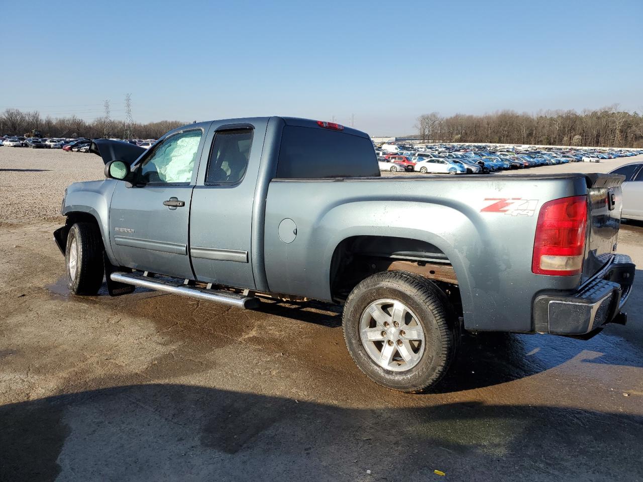 2010 GMC Sierra - Image 2