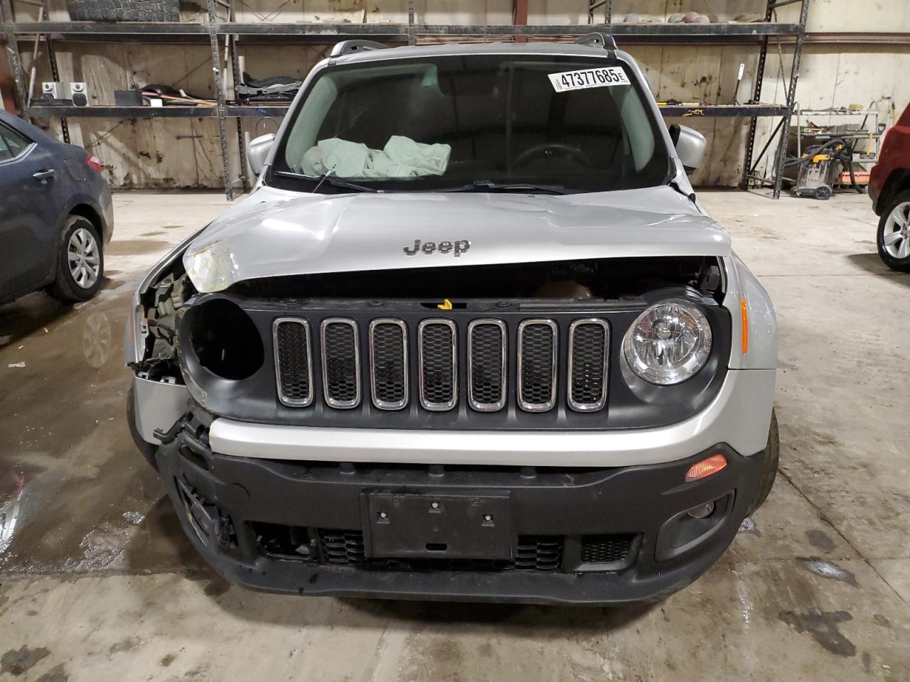 2017 Jeep Renegade - Image 5