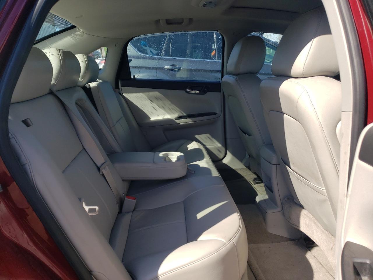 2009 Chevrolet Impala - Image 10