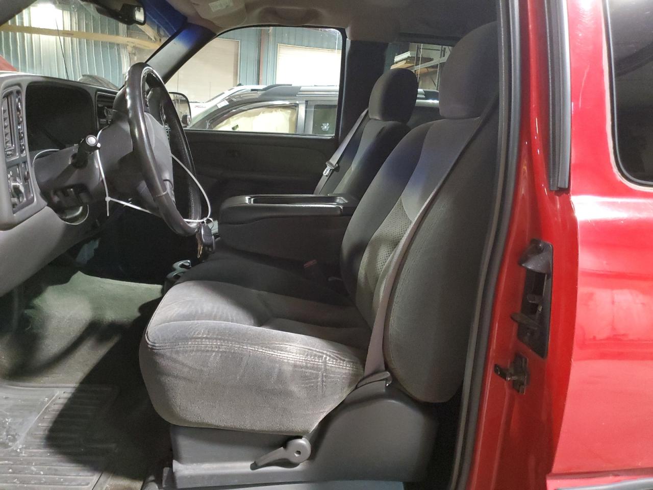 2003 Chevrolet Silverado - Image 7
