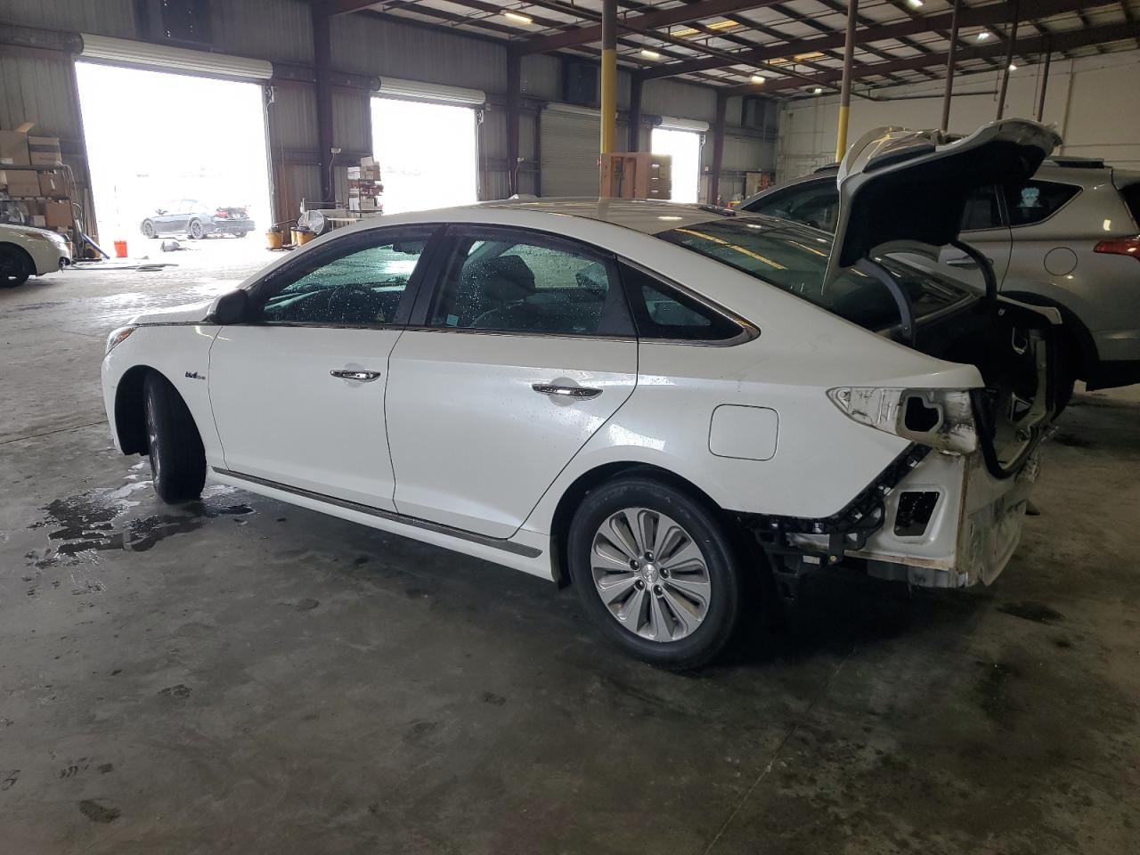 2017 Hyundai Sonata - Image 2