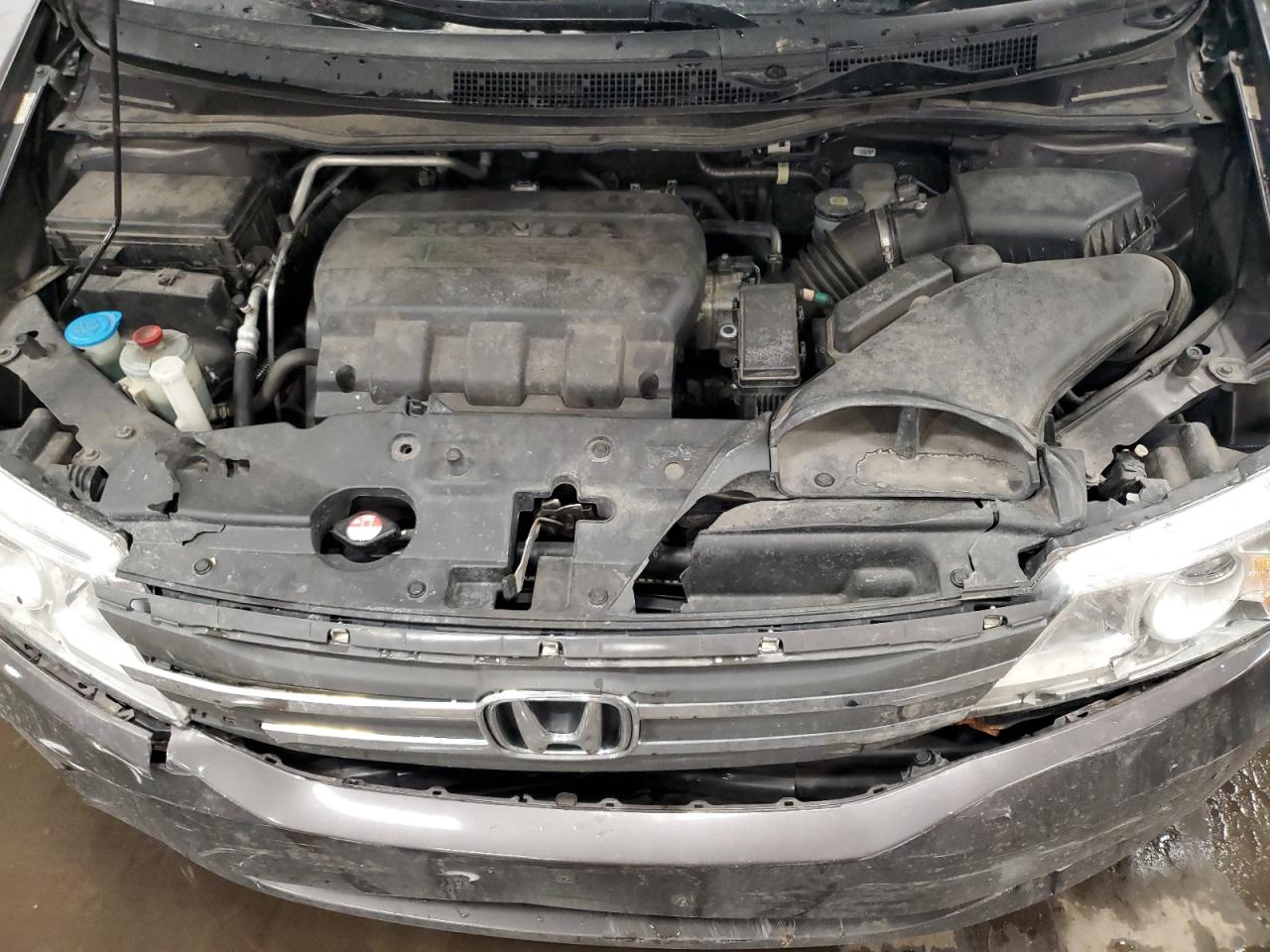 2012 Honda Odyssey - Image 12