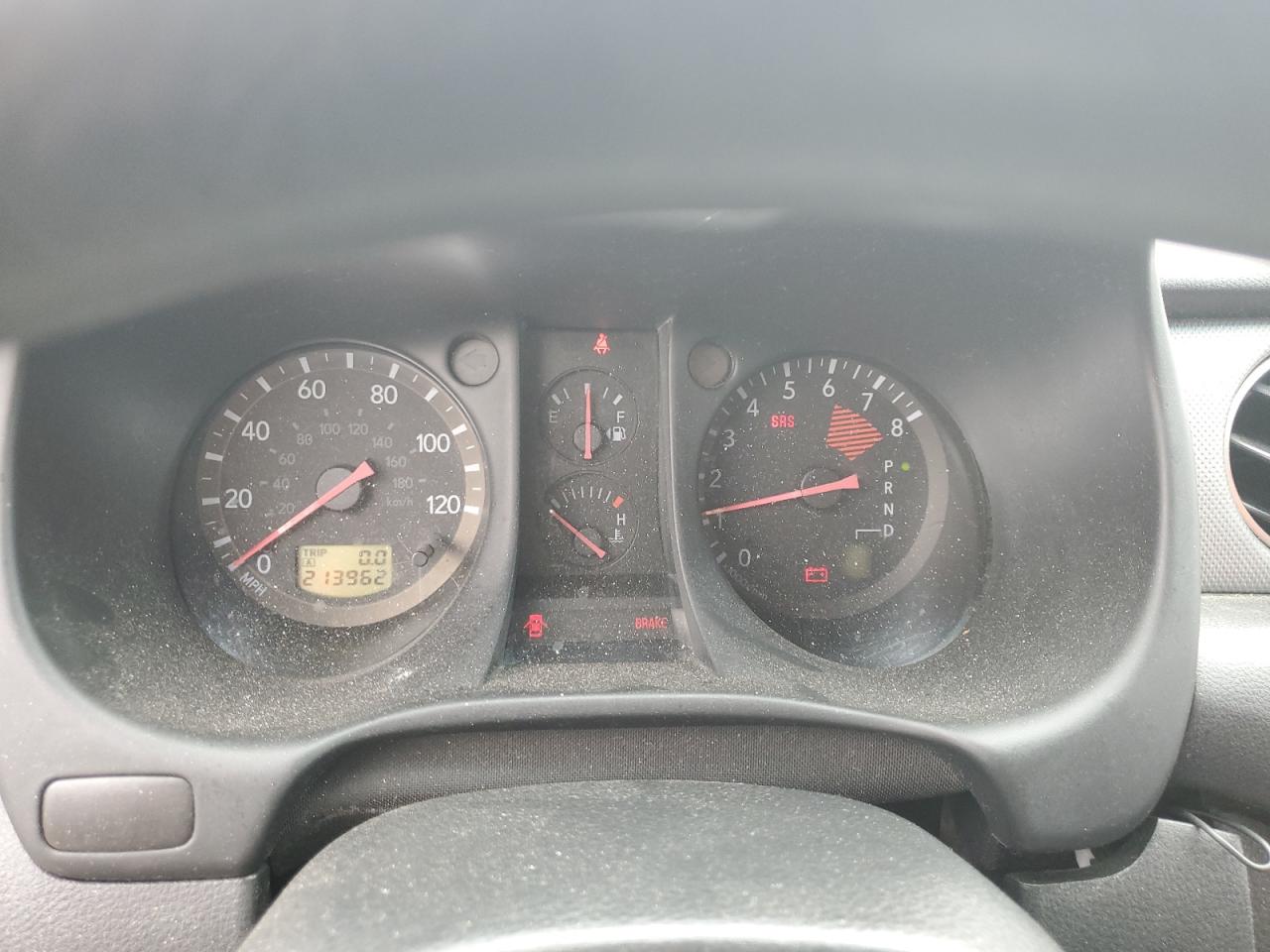 2003 Mitsubishi Outlander - Image 9