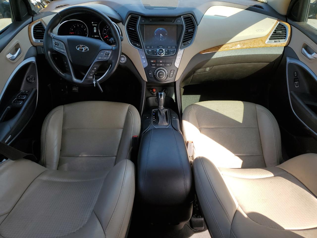 2014 Hyundai Santa Fe - Image 8