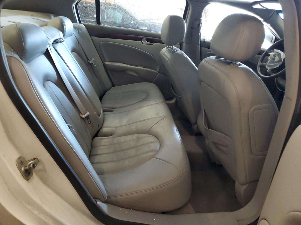 2008 Buick Lucerne - Image 10