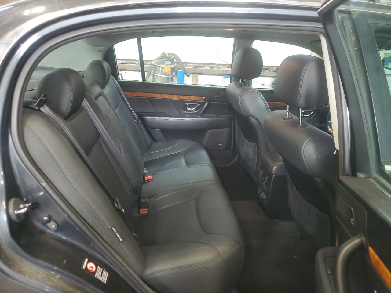 2005 Kia Amanti - Image 10