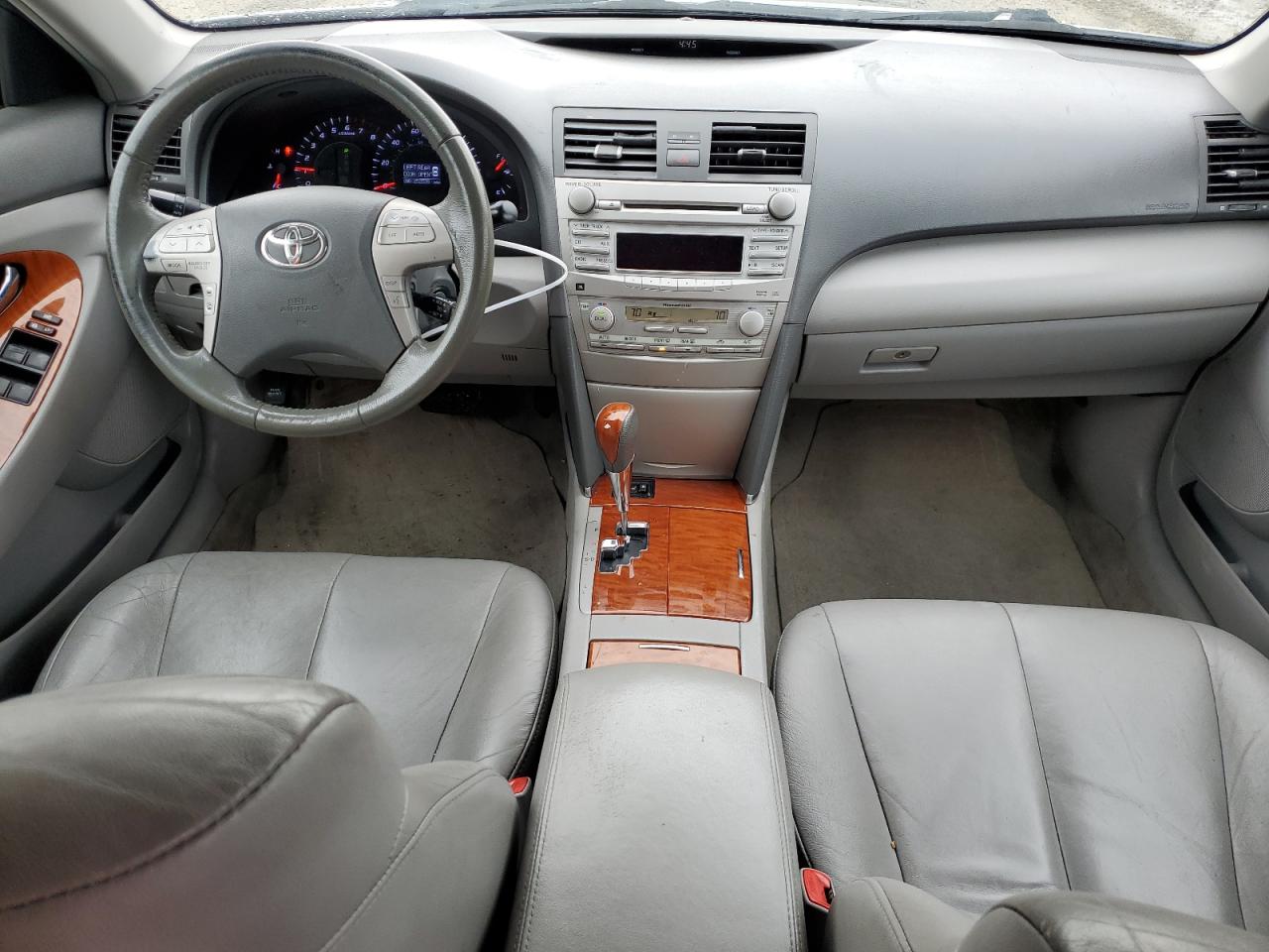 2011 Toyota Camry - Image 8