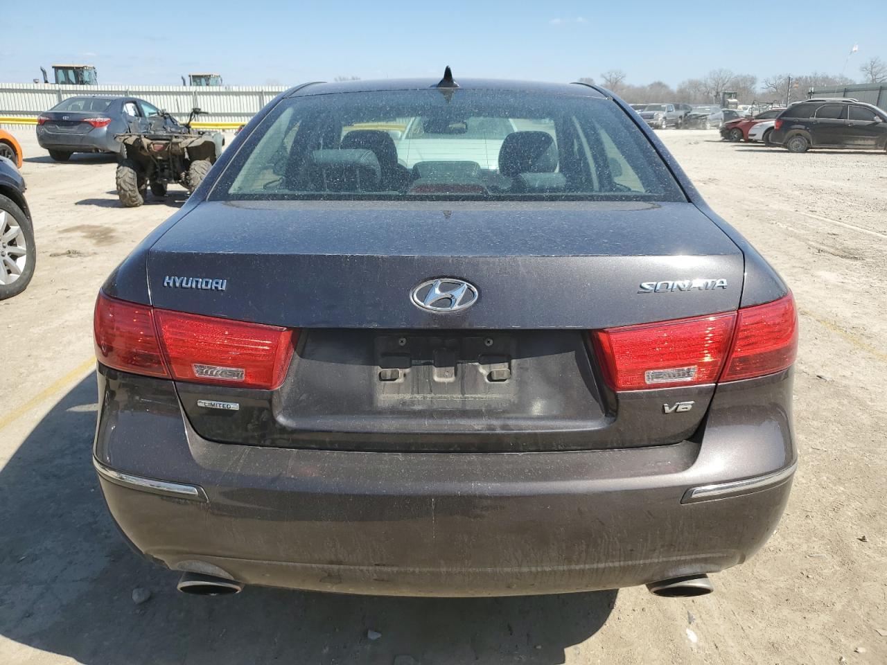 2010 Hyundai Sonata - Image 6