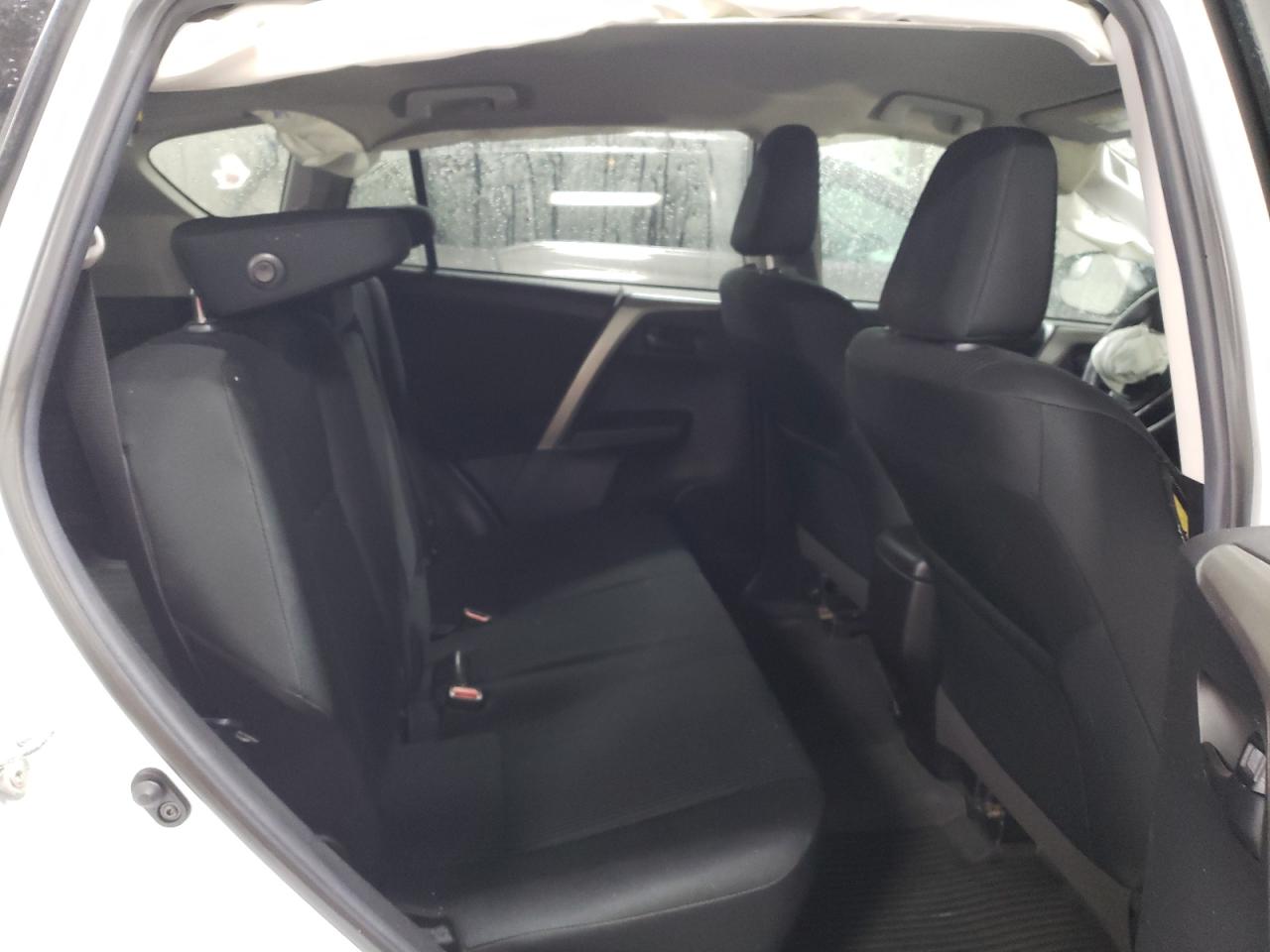 2018 Toyota RAV 4 - Image 10