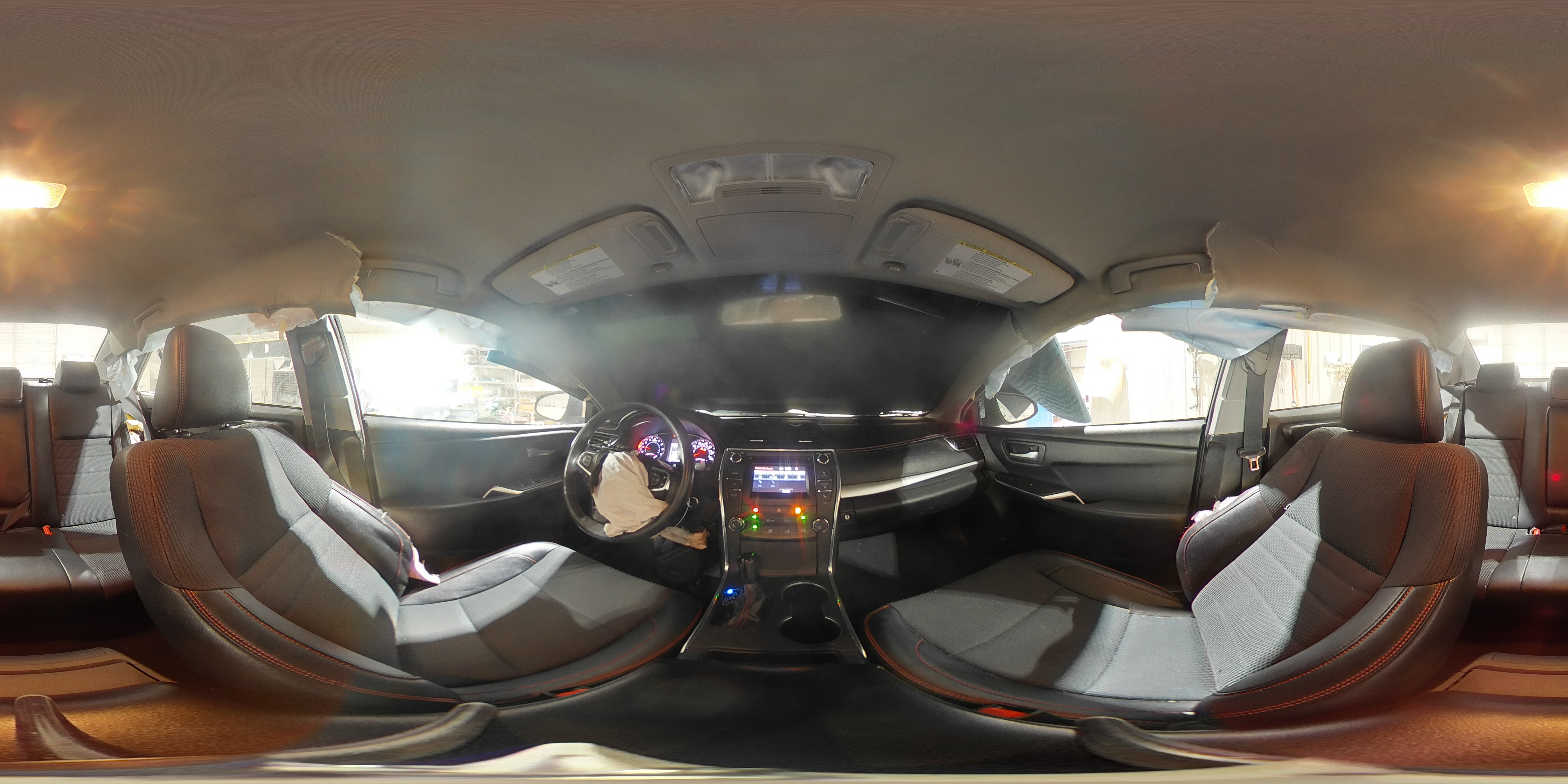 2016 Toyota Camry - Image 13