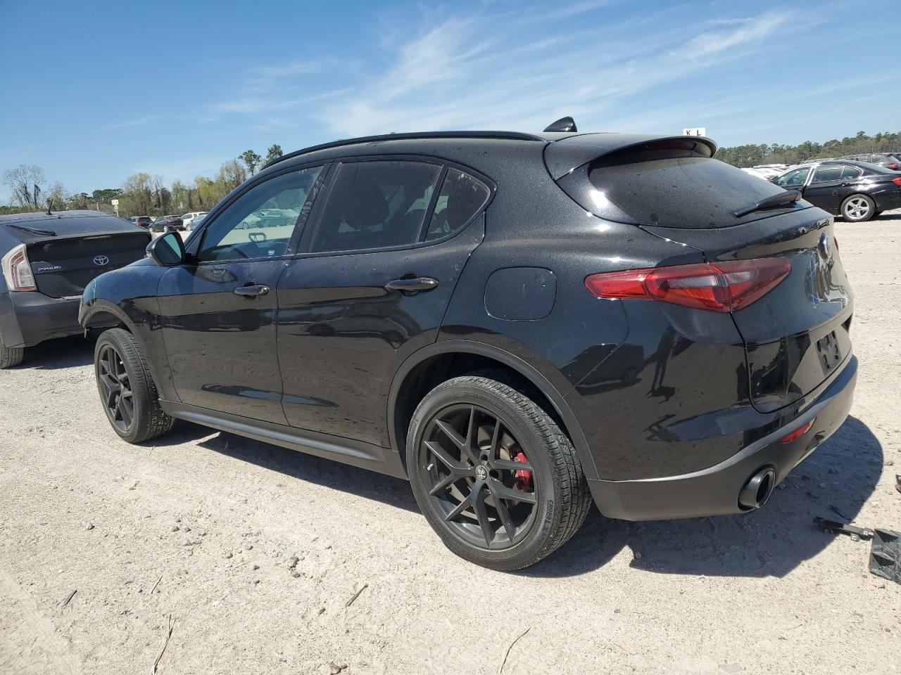 2020 Alfa Romeo Stelvio - Image 2