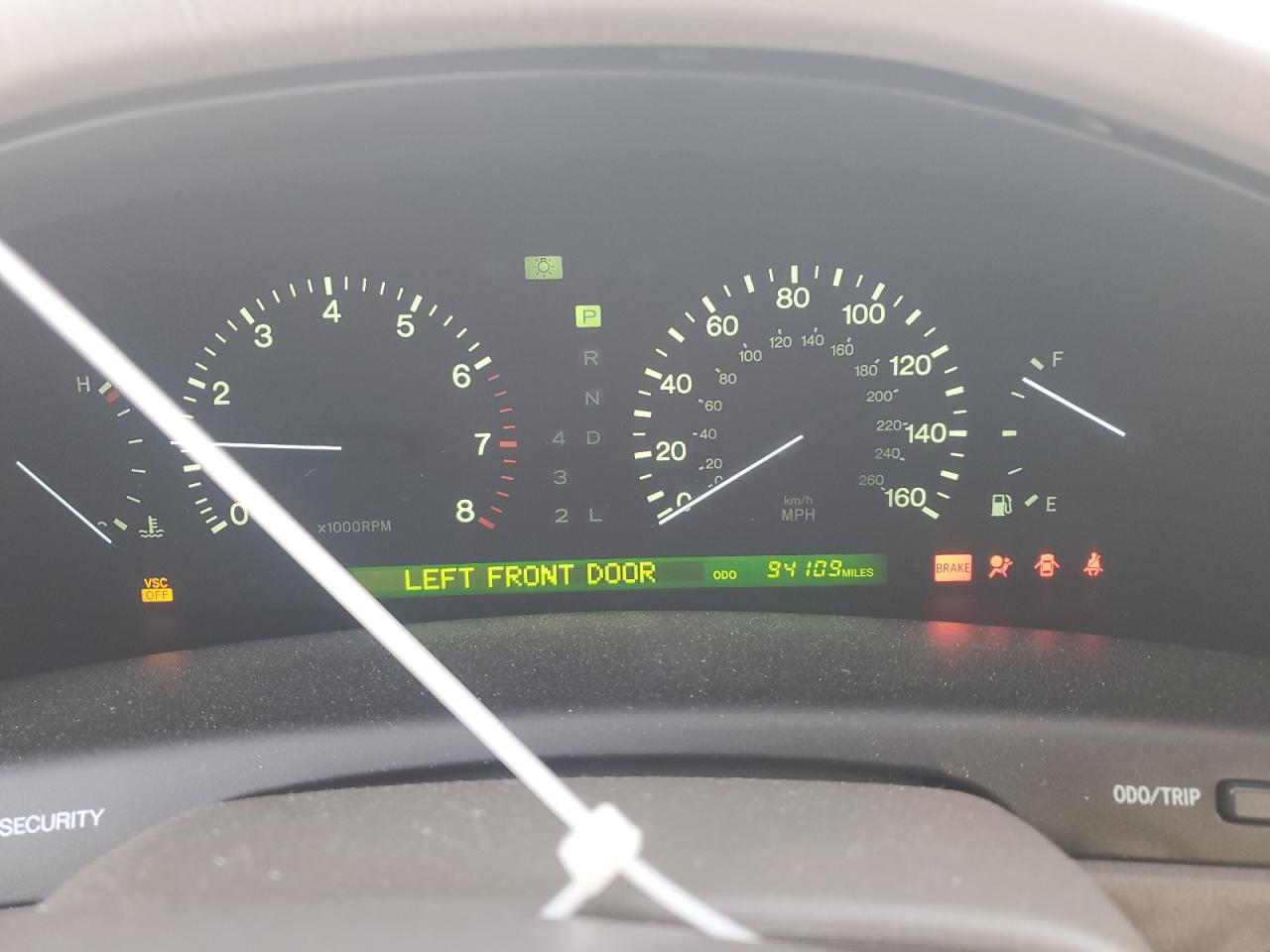 1998 Lexus LS - Image 9