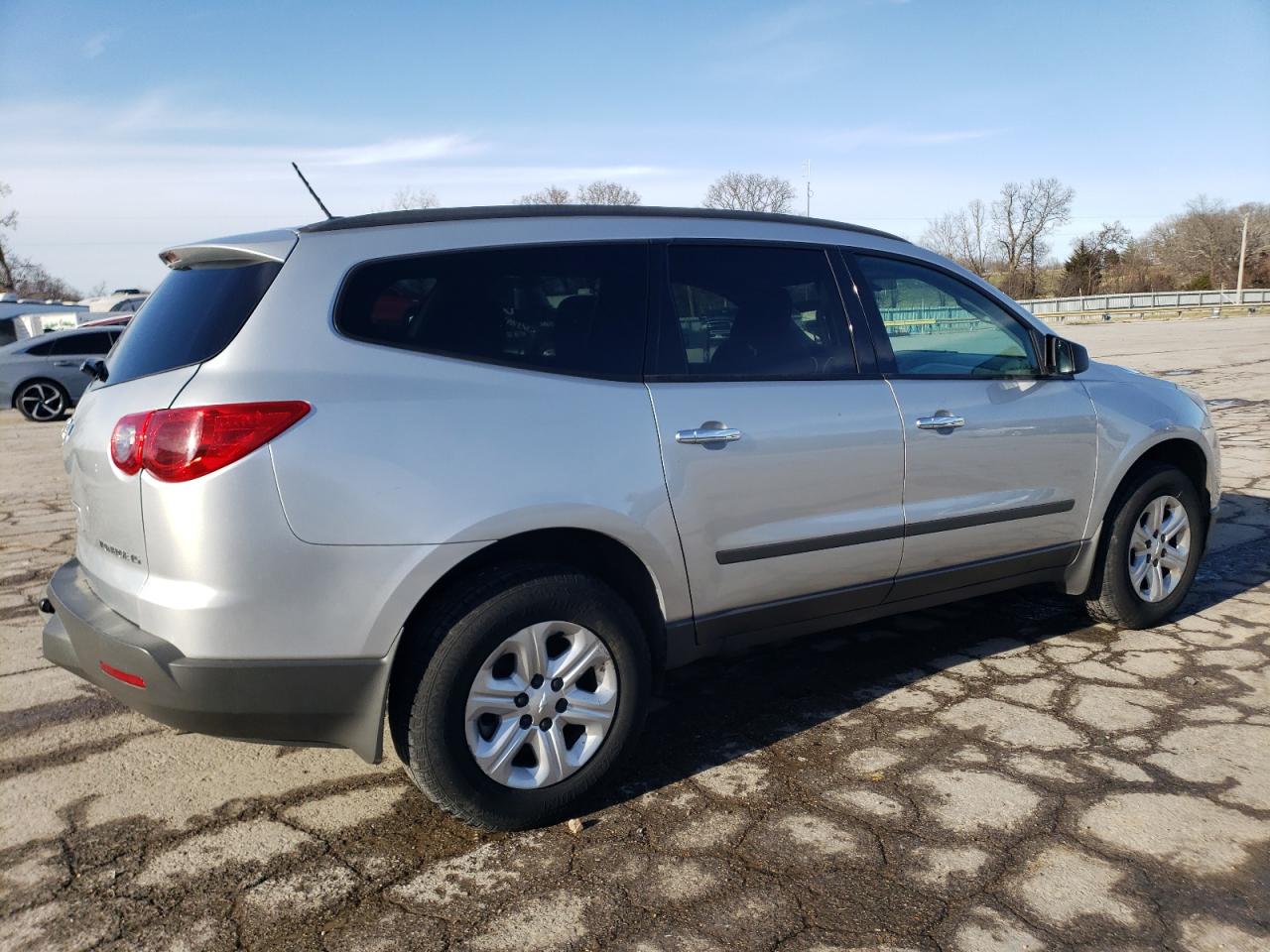 2012 Chevrolet Traverse - Image 3