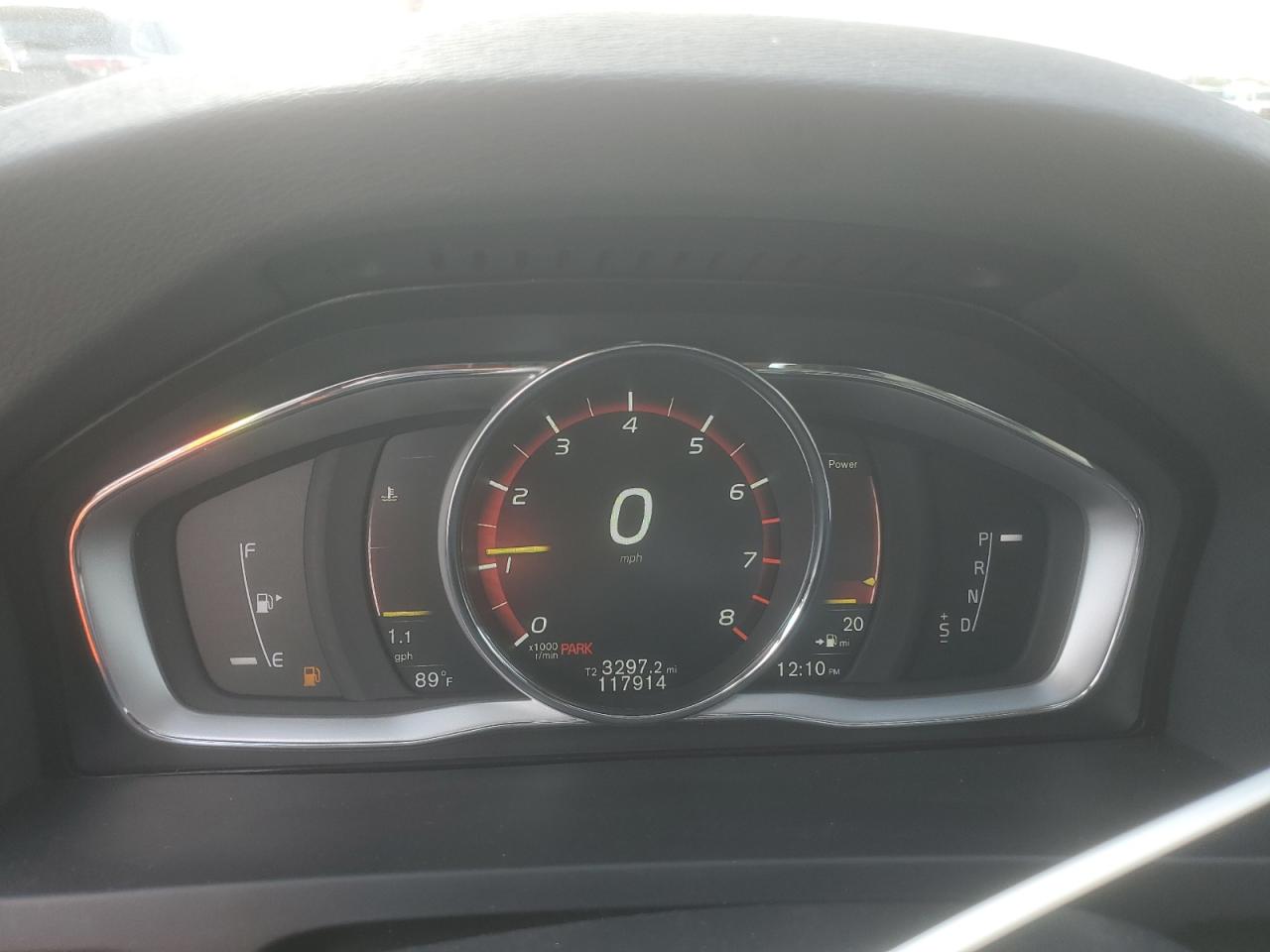2018 Volvo S60 - Image 9