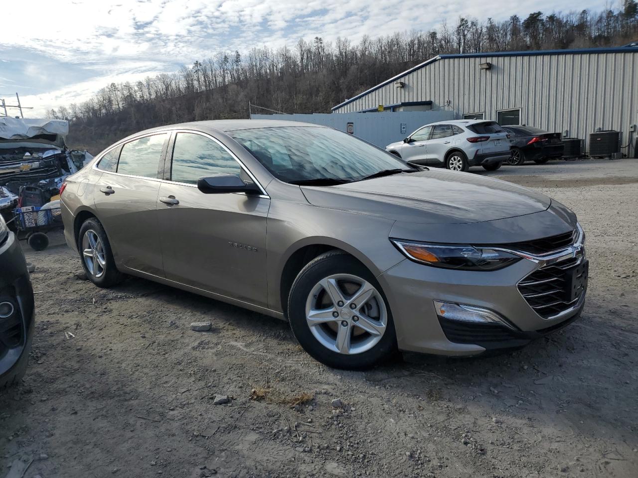 2022 Chevrolet Malibu - Image 4