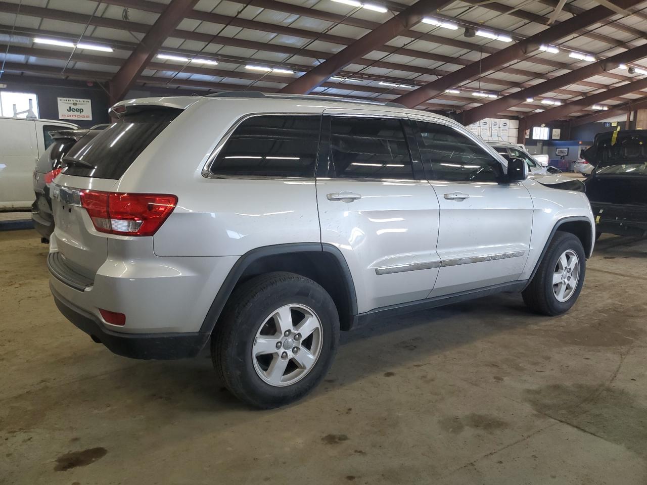 2012 Jeep Grand Cherokee - Image 3