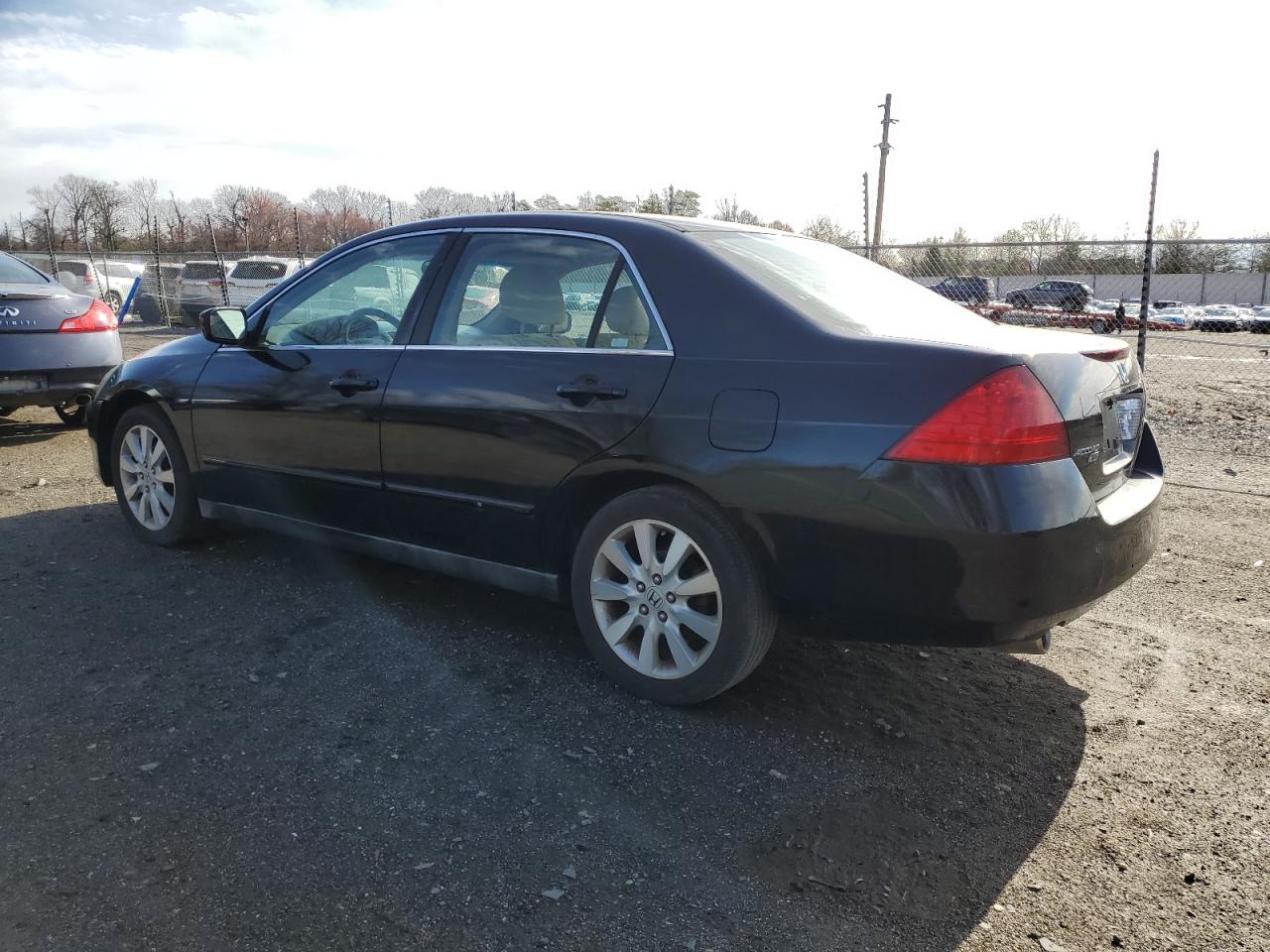 2007 Honda Accord - Image 2